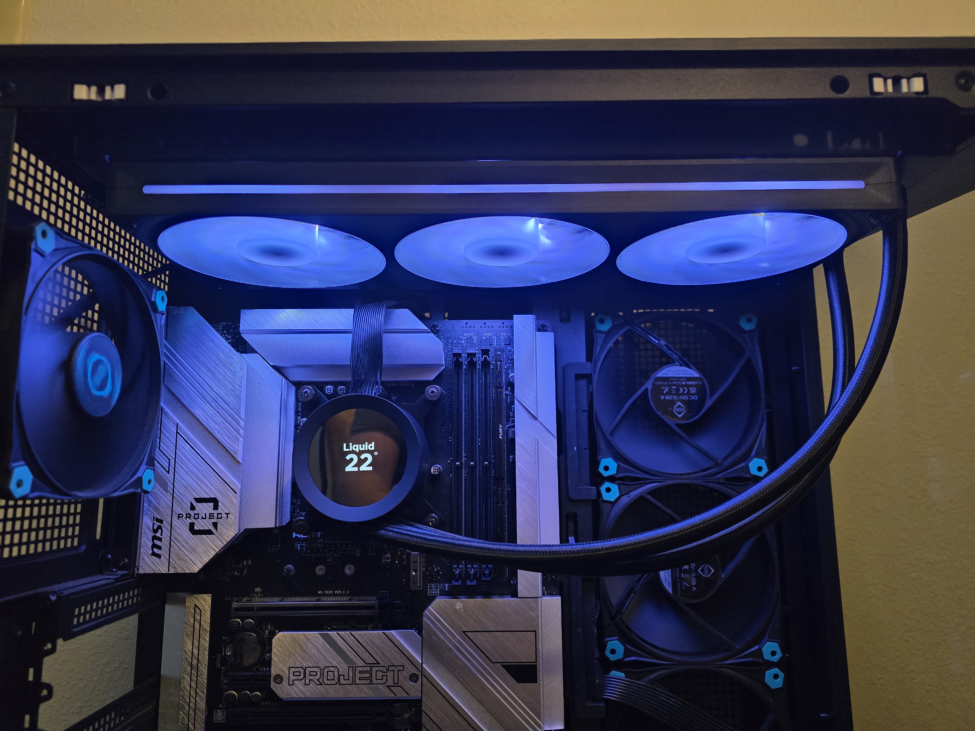NZXT Kraken Plus 360 RGB