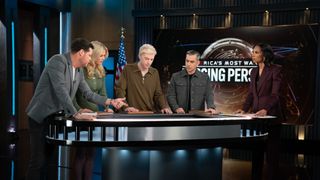 Derrick Levasseur, Elizabeth Smart, Payne Lindsey, Callahan Walsh and Harris Faulkner around a table on America's Most Wanted: Missing Persons