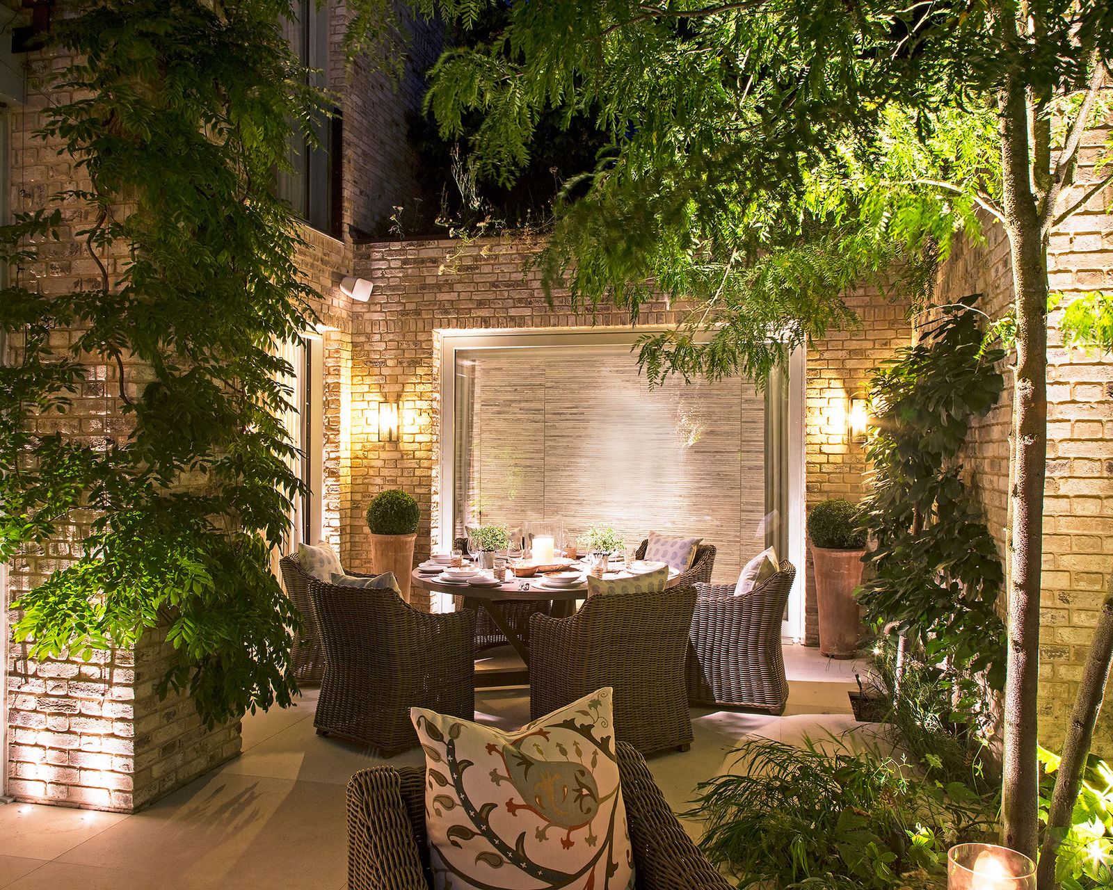 Backyard lighting ideas 15 ways to illuminate beautifully Homes
