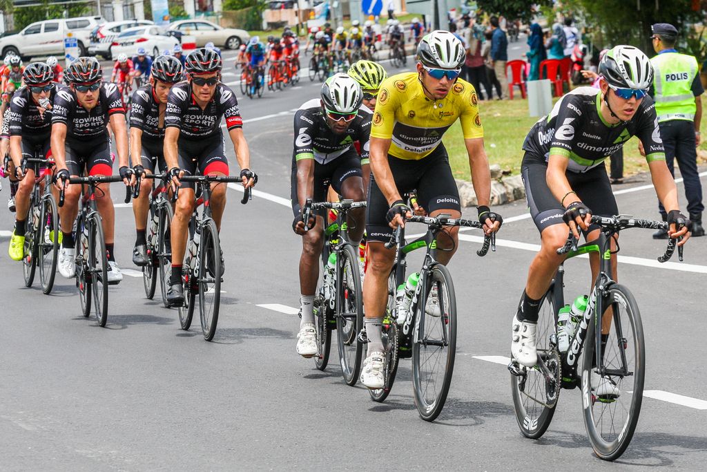 Race leader Ryan Gibbons (Dimension Data)