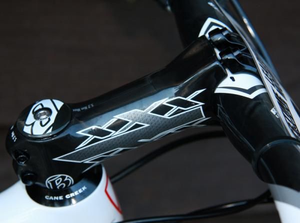 Bontrager XXX 110mm stem.