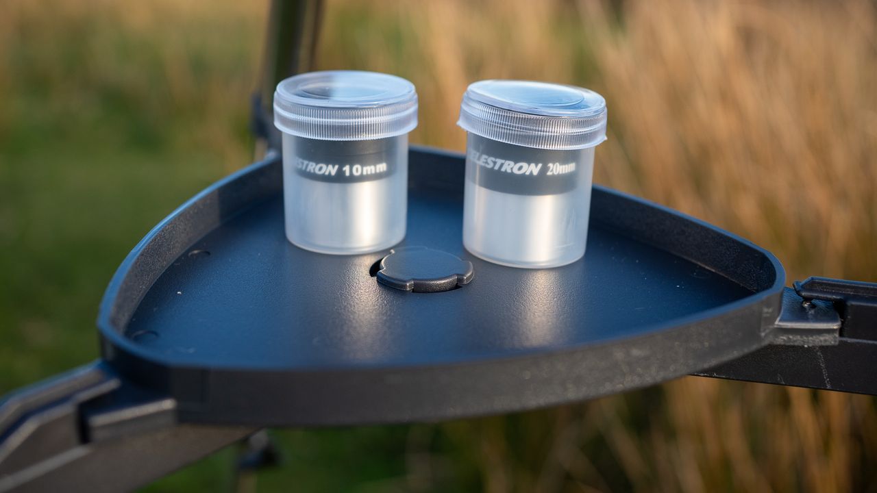 10mm and 20mm eyepieces on a tripod accessory tray