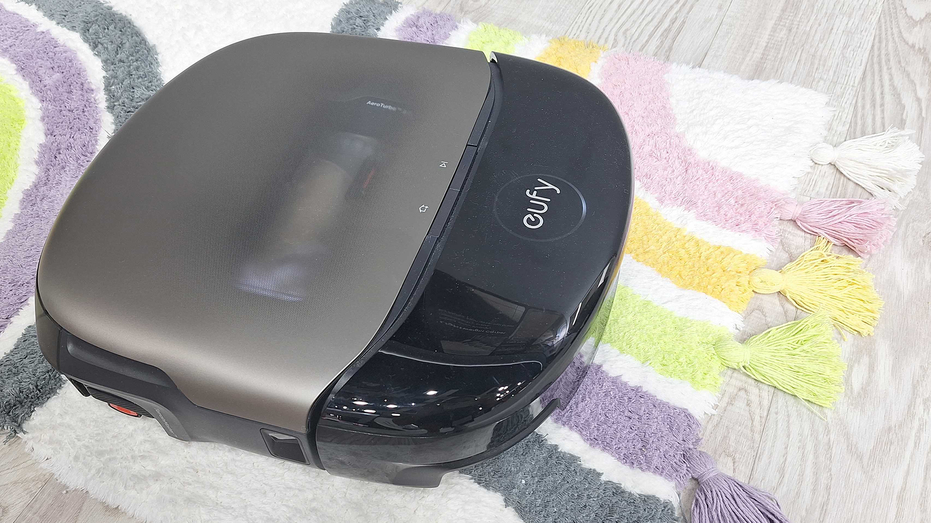 Eufy Omni S2 with scent capsule