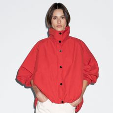 Models wearing Massimo Dutti summer 2025 items.