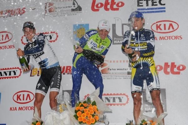 The podium finishers open the bubbly.