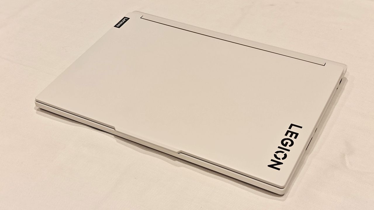 Lenovo Legion 7i (2024)