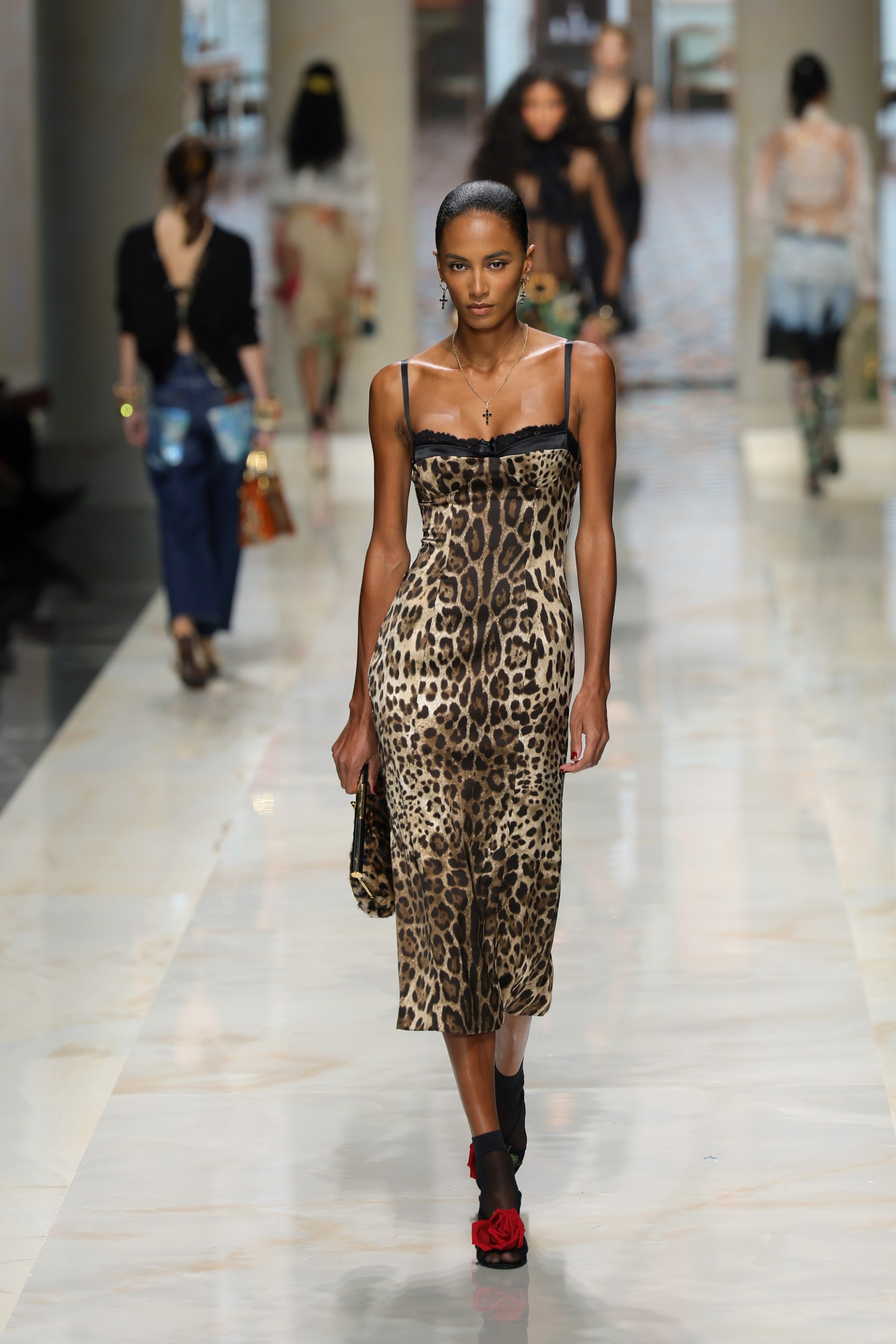 dolce &amp;amp; gabbana runway