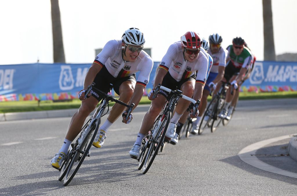 Marcel Kittel and John Degenkolb (Germany) worked hard on the circuit to bring the leaders back