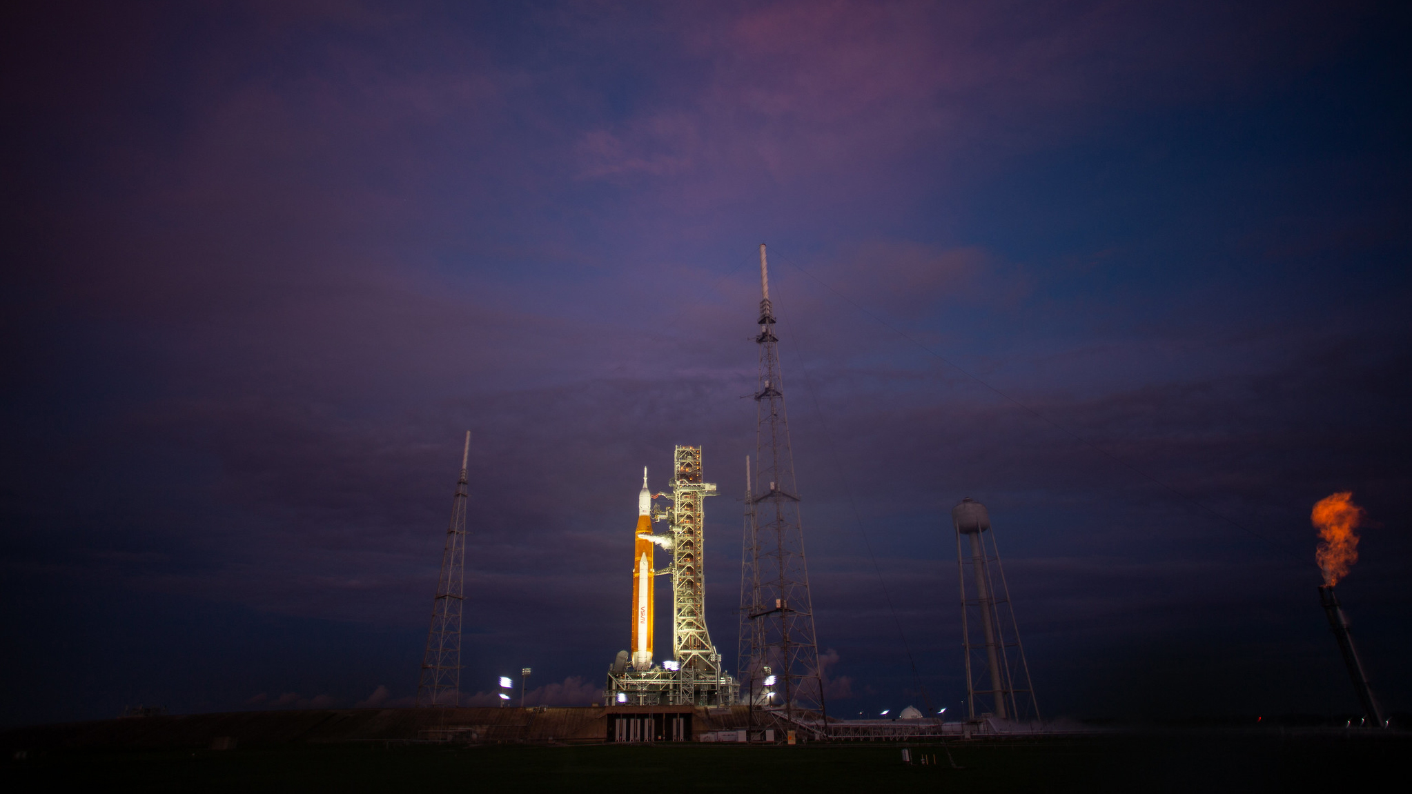 NASA's Space Launch System rocket at dawn on Thursday (Sept.1), waiting on Launch Pad 39B at NASA's Kennedy Space Center in Florida for its second launch attempt.