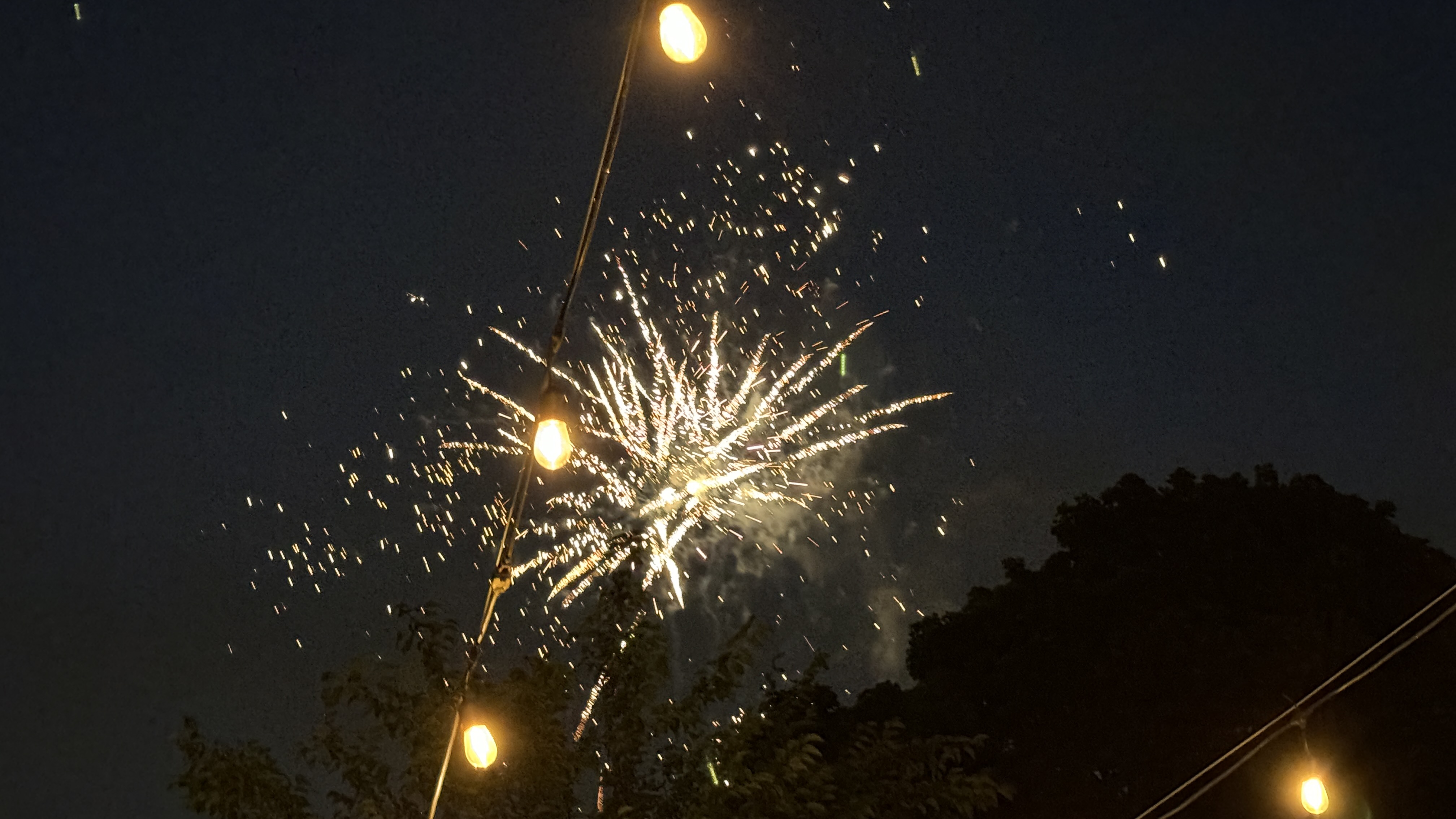 iPhone 15 Pro Max Fireworks