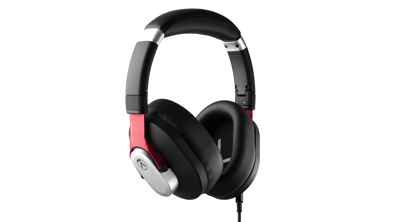 Wired over-ear headphones: Austrian Audio Hi-X15