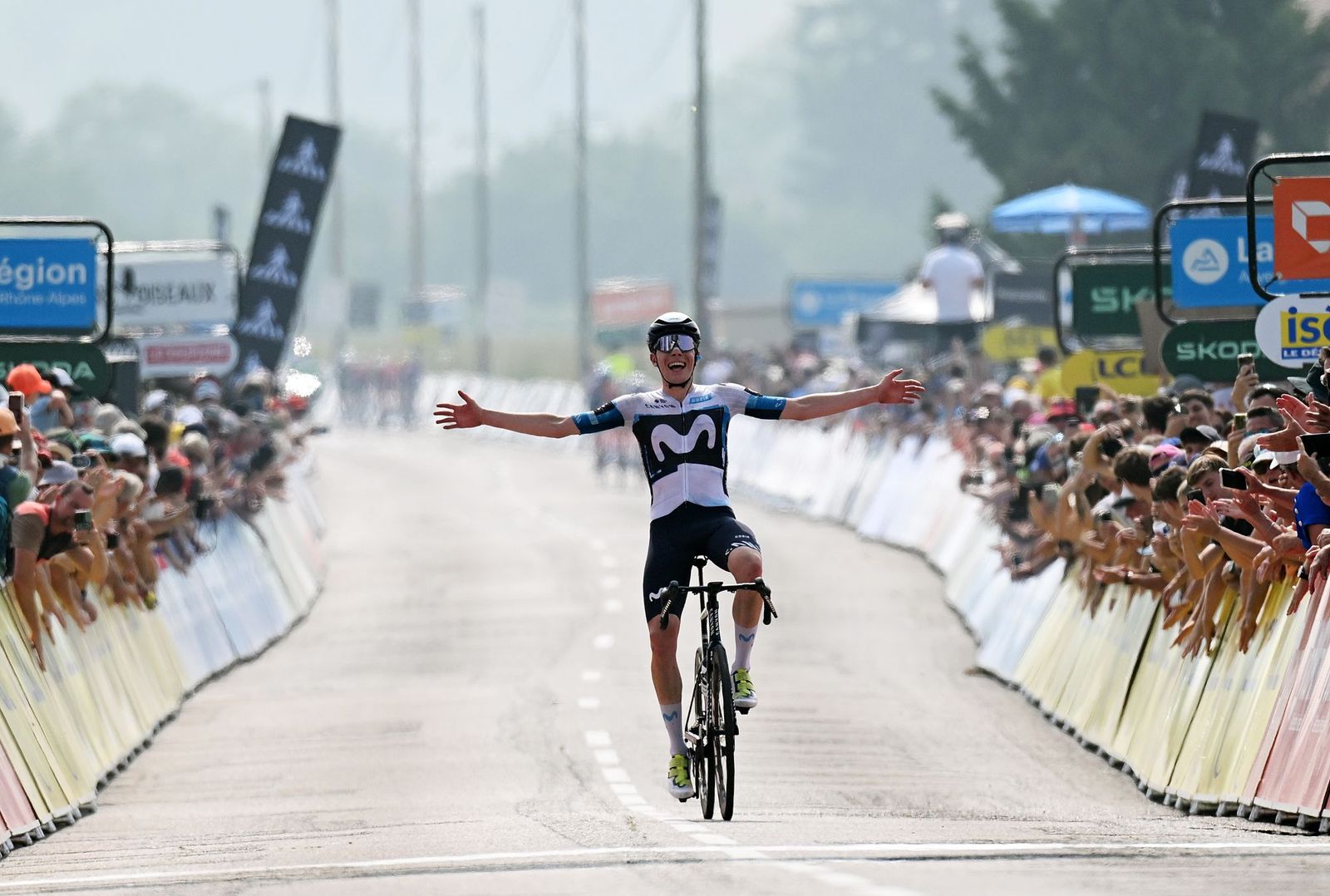Iván Romeo Iván Romeo powers to first WorldTour victory and race lead on stage ...