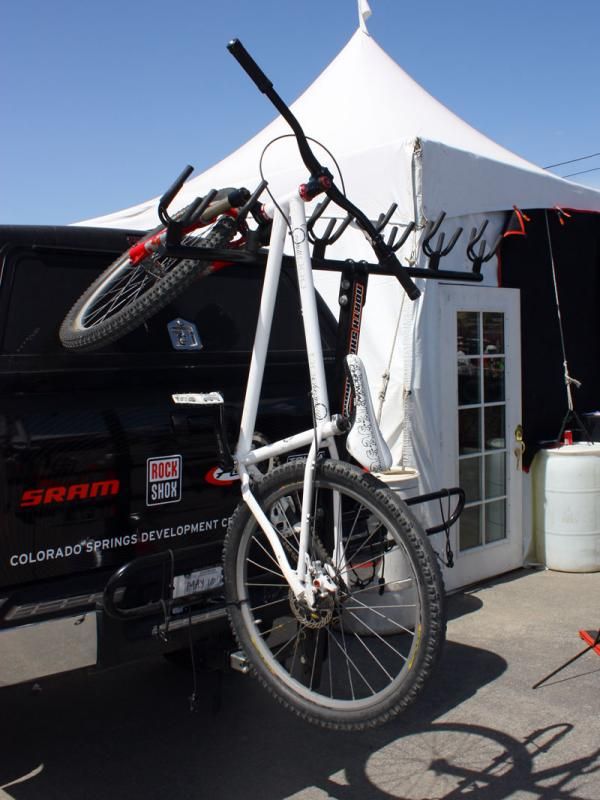 North Shore Racks' innovative design is specifically geared towards mountain bikes with its crown-supported cradle. It's especially well suited to shuttle rides thanks to its ultra-fast loading.