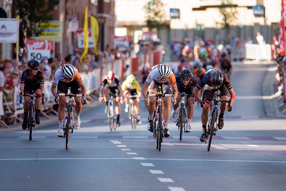 The final sprint to the line at the 121 km Stage 1 of the Lotto Belgium Tour 2016