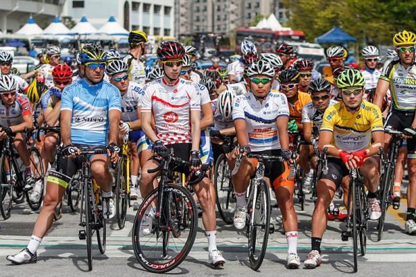 The peloton awaits the start of stage 7 at the Tour de Korea.