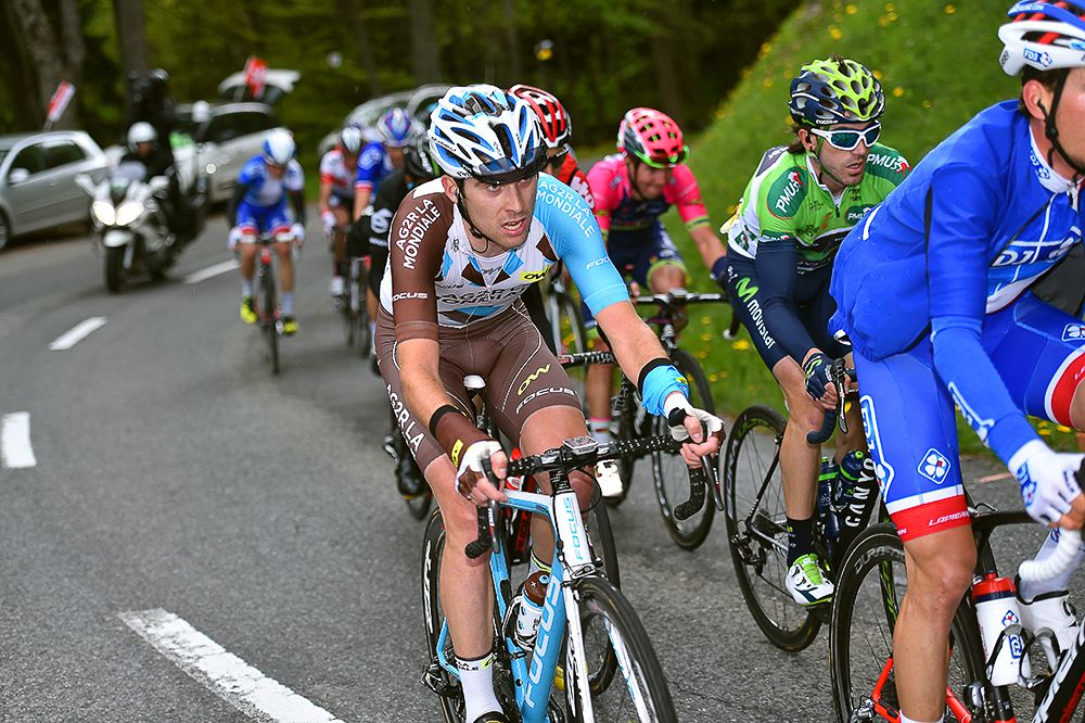 The peloton in action during stage 4 at Tour de Romandie