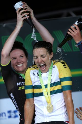 Elite/Under-23 women's criterium - Wiasak successfully defends her Australian national criterium title