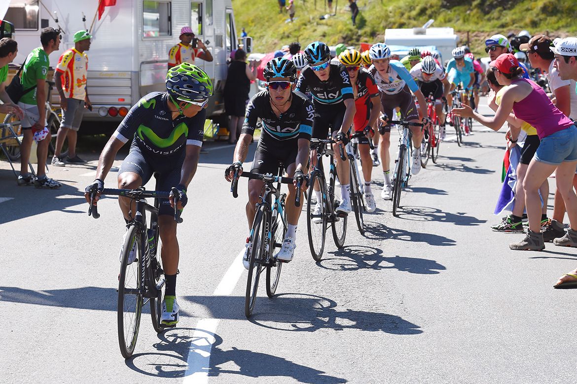 Sergio Henao (Sky) closed down Quintana's move