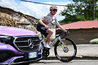 La Vuelta Femenina abandons &ndash; 112 riders remain in the field after six days with L'Angliru remaining to decide a champion