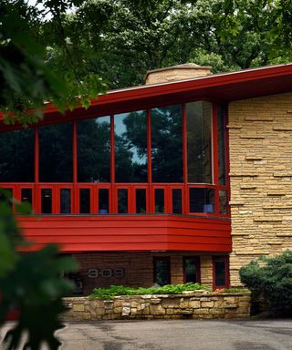 Frank Lloyd Wright rental homes