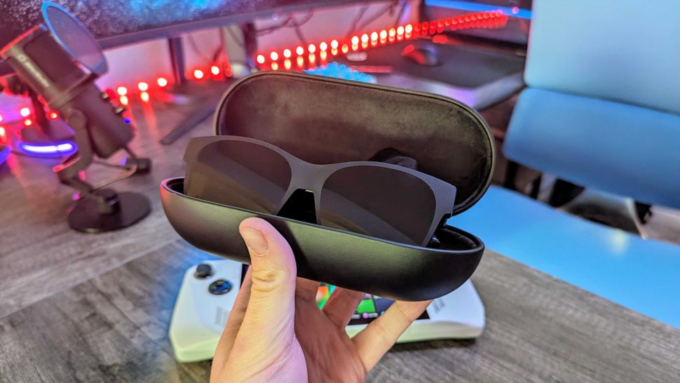 XREAL Air 2 Ultra hands-on: Convincing me and turning my partner into a ...