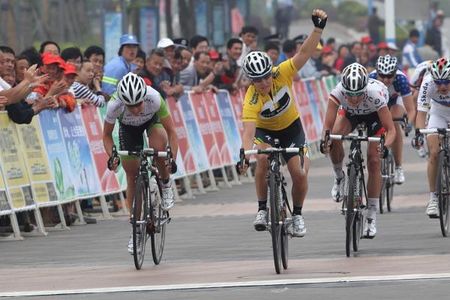 Celebration time for Ina-Yoko Teutenberg (HTC Highroad)'s victory on stage 2.