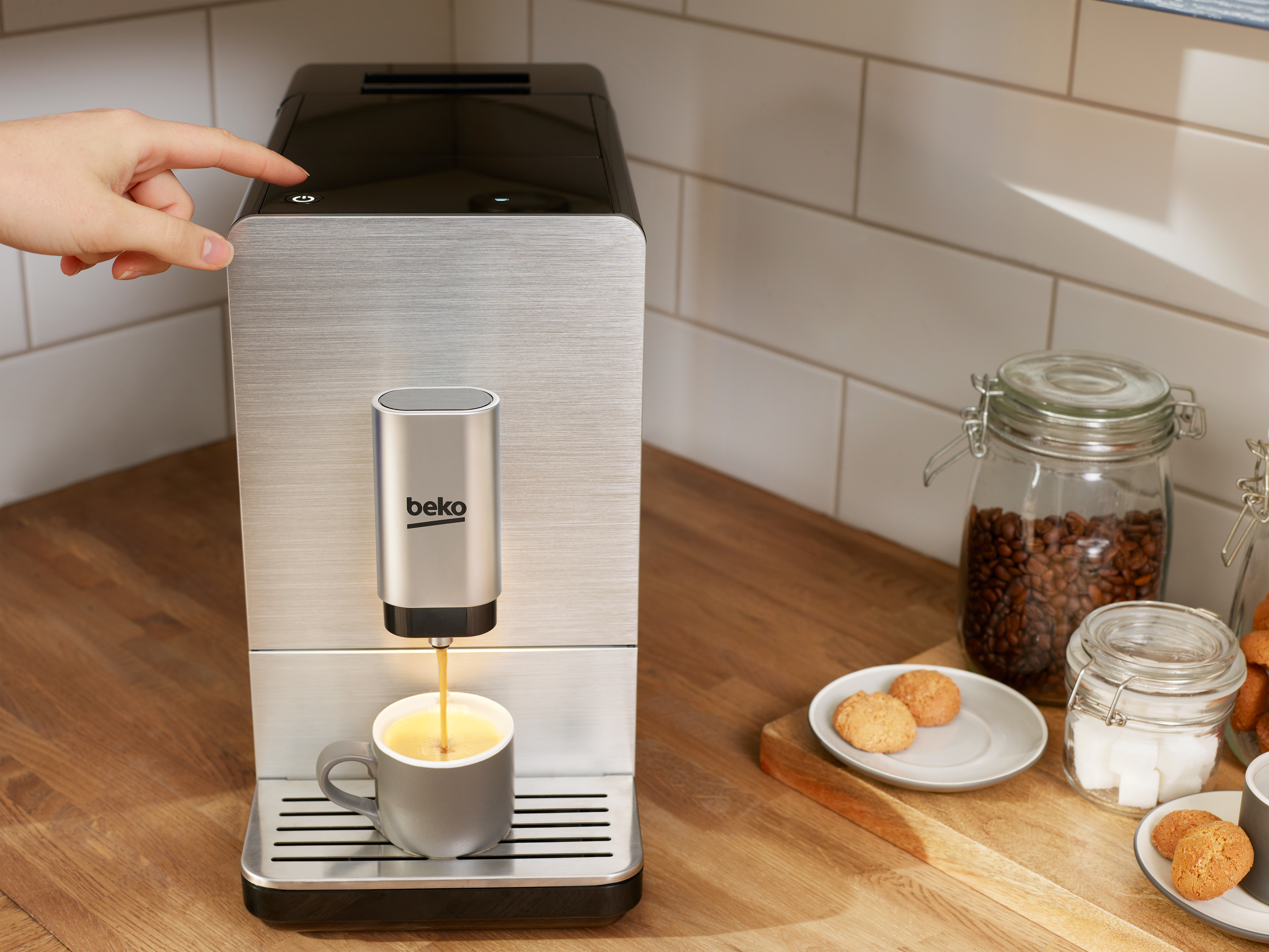 Beko Bean To Cup Coffee Machine with Steam Wand CEG5311 Review: Compact and  neat