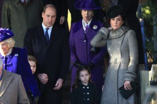 KING'S LYNN, ENGLAND - DECEMBER 25: Prince William, Duke of Cambridge, Prince George, Princess Charlotte and Catherine, Duchess of Cambridge attend the Christmas Day Church service at Church of St Mary Magdalene on the Sandringham estate on December 25, 2019 in King's Lynn, United Kingdom. (Photo by Stephen Pond/Getty Images)