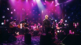Layne Staley, lead singer of Alice In Chains performing on MTV Unplugged in 1996