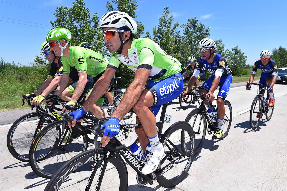 Max Richeze in the San Luis leader's jersey.