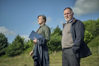 Sherwood: Ian St.Clair (DAVID MORRISSEY), Kevin Salisbury (ROBERT GLENISTER)