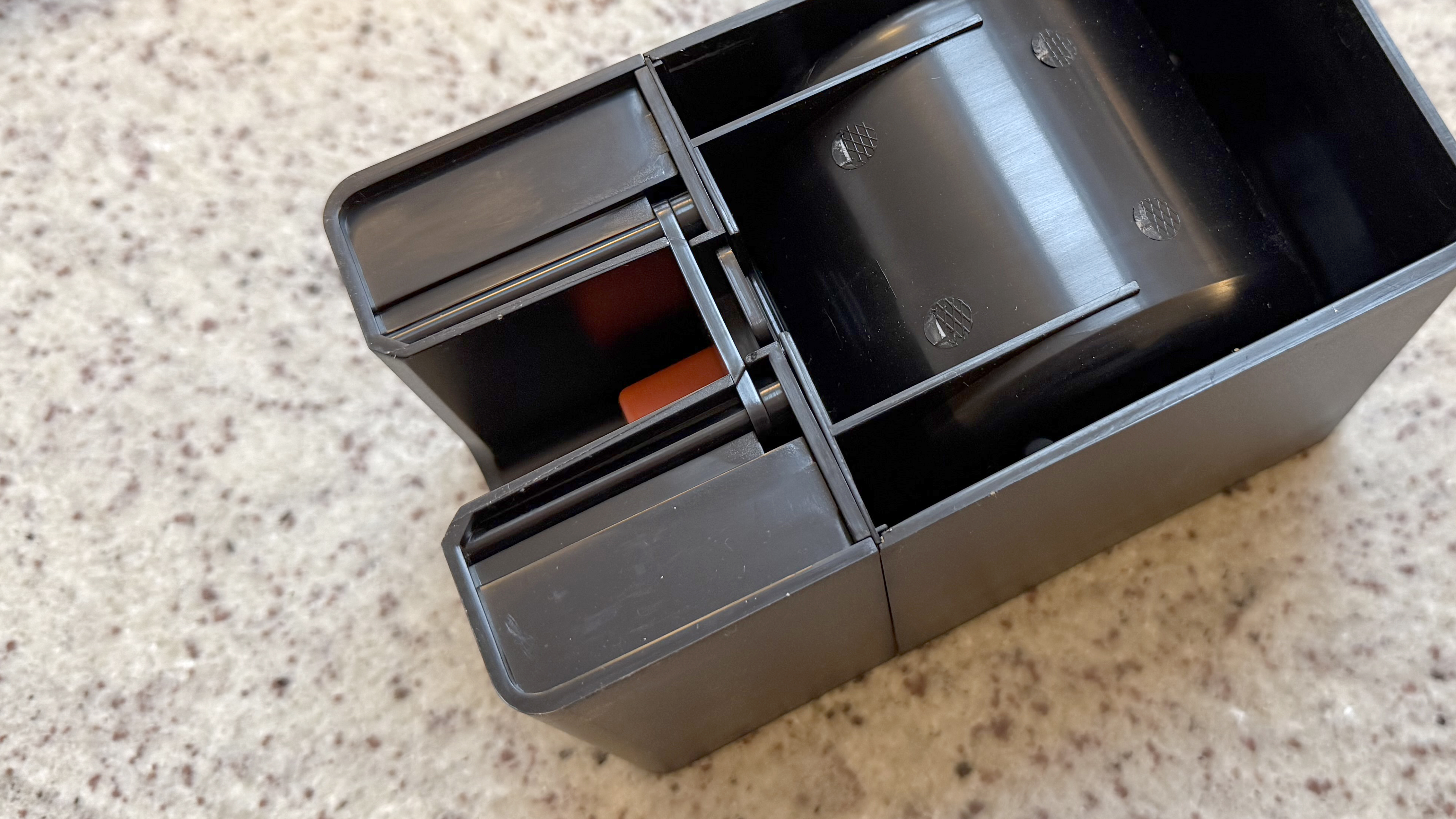 A lab box developing tank