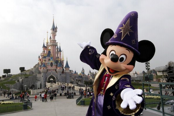 Man carrying gun arrested at Disneyland Paris. 