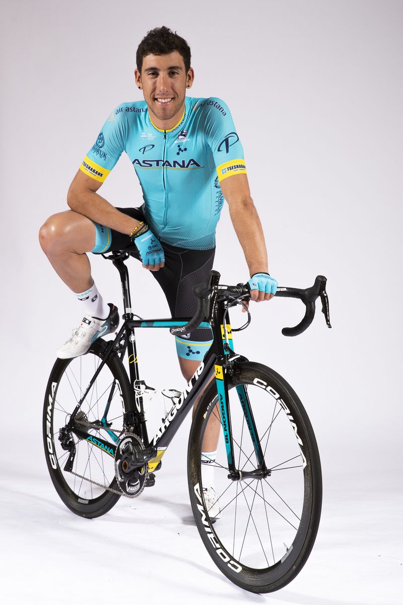 Omar Fraile in the Astana kit