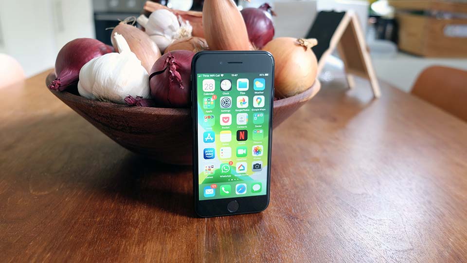 iPhone SE review: 5 things to know about Apple’s bargain phone