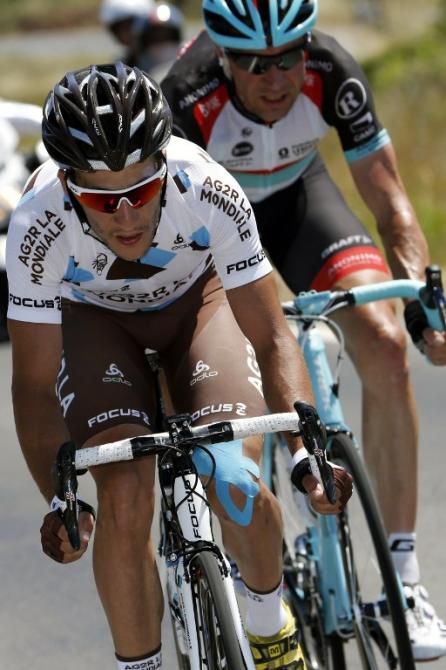 Blel Kadri (AG2R La Mondiale) and Jens Voigt (RadioShack Leopard) on the attack in stage 7