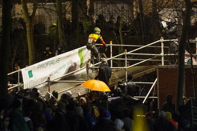 Sven Nys was a lonely figure, chasing and chasing