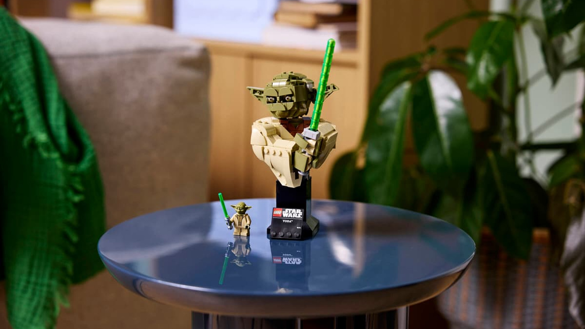 A Lego Star Wars bust of Yoda.