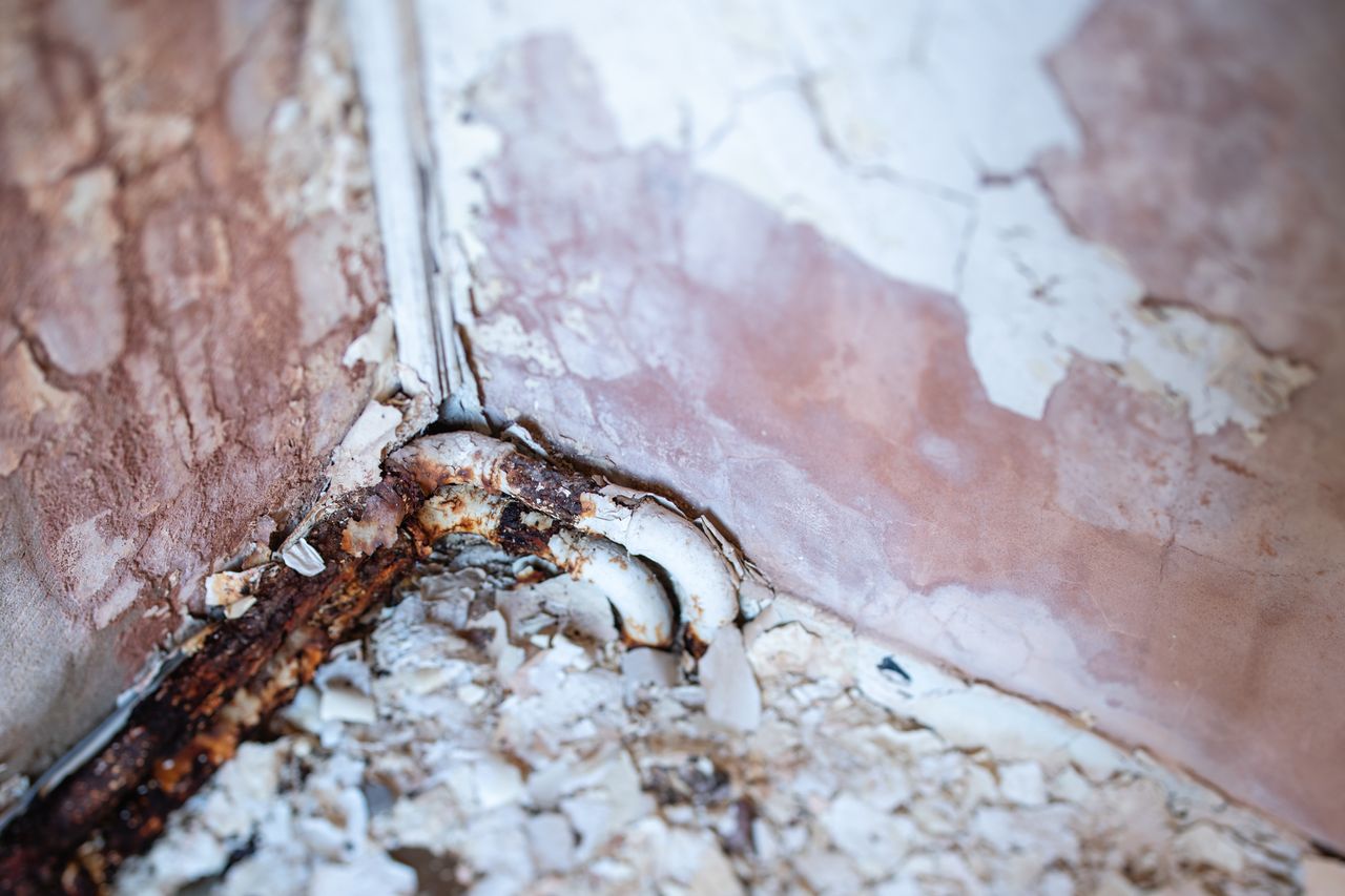 Photo of pipes in a derelict building taken with a Nikon Z f and Nikkor PC-E 45mm f/2.8
