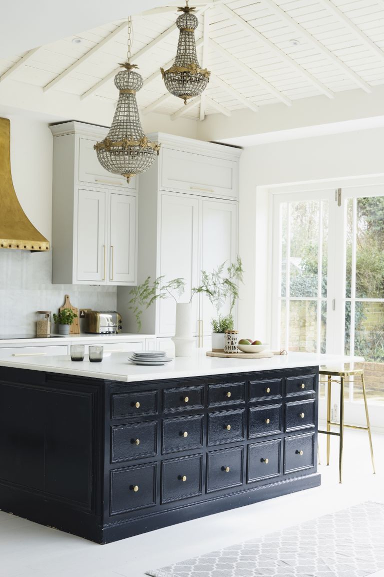 Vaulted ceilings costs and design considerations Real Homes