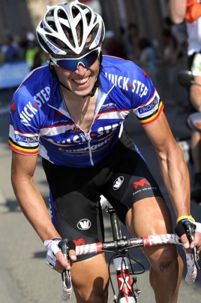 Stijn Devolder (Quick Step) pours on the power.