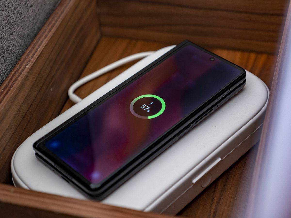 Samsung Galaxy Z Fold 3 Wireless Charging Closed