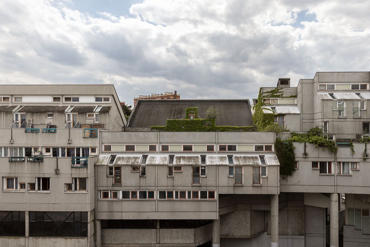 Exterior views of the &Eacute;toiles d&rsquo;Ivry