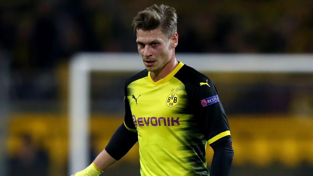 Dortmund suffer Piszczek injury blow | FourFourTwo