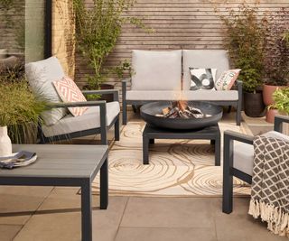 patio furniture by Dobbies