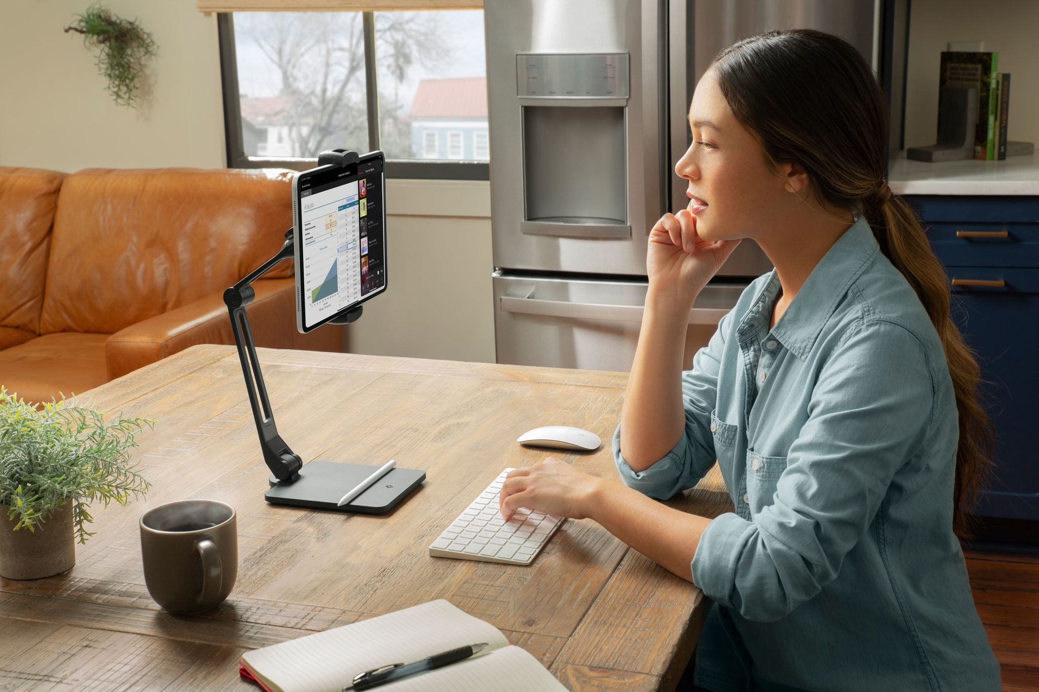 Supporto HoverBar Duo Per IPad/tablet - Regolabile, Con Base Pesante E Morsetto, Per Scrivania O Mensola