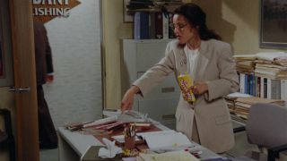 Elaine eating Jujyfruits in Seinfeld