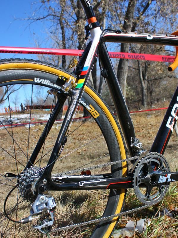 Chunky chain stays are mated to smaller seat stays.
