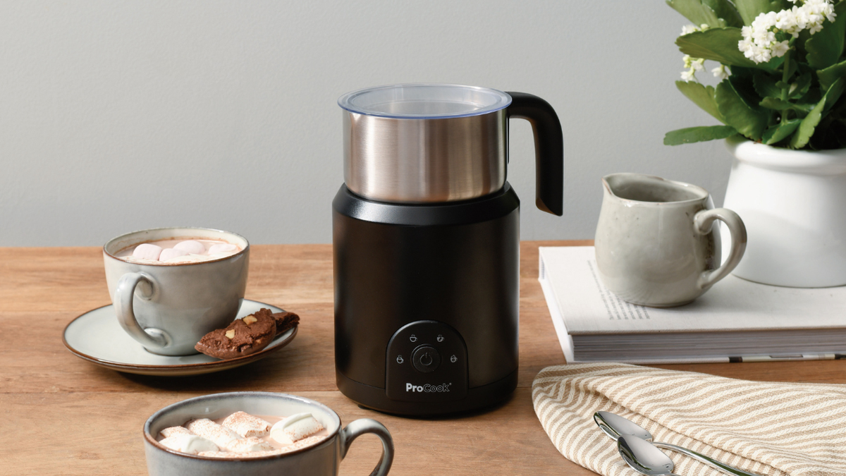 ProCook takes on the Velvetiser with new Milk Frother and Hot Chocolate