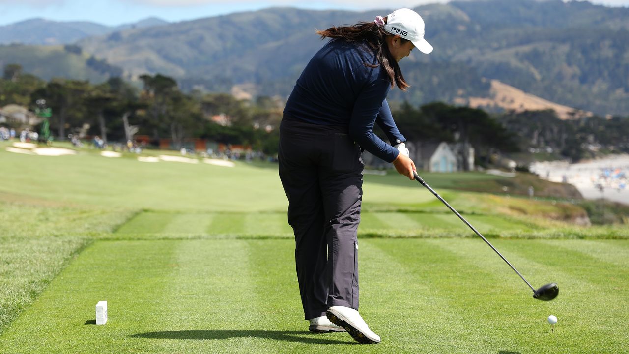 Allisen Corpuz takes a tee shot at the US Women&#039;s Open